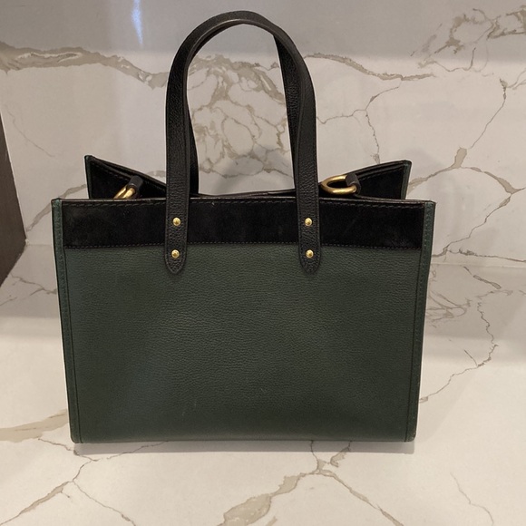 COACH Field Tote 30 In Colorblock With Coach Badge AMAZON GREEN - Picture 4 of 10